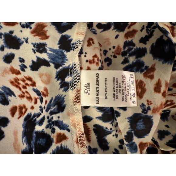 ASTR The Label Blouse Women’s Medium Blue Multi Leopard Cheetah Bell Sleeve - Picture 14 of 15
